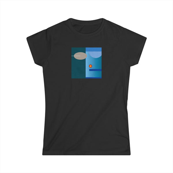 Quizical Expression Women's Graphic Tee